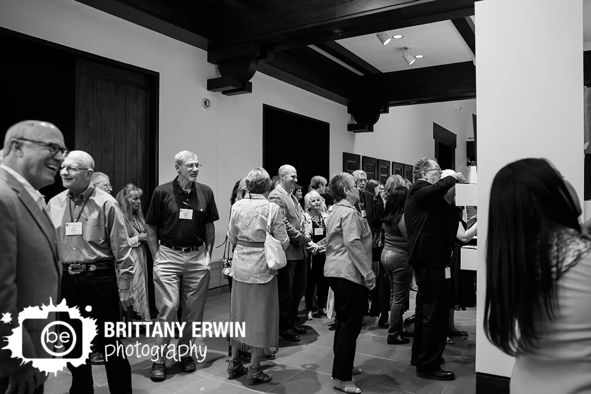 Indianapolis-downtown-museum-of-western-art-Eiteljorg-miniature-art-sale-event-photographer-group.jpg