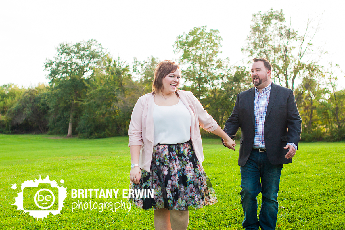 Indianapolis-engagement-portrait-photographer-fun-couple-outside-fall.jpg