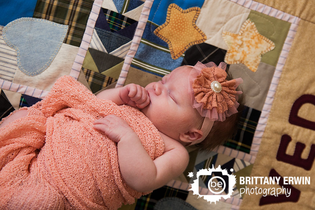 Indianapolis-newborn-baby-girl-portrait-photographer-quilt.jpg