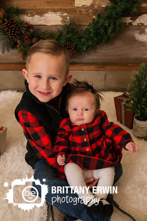 Speedway-studio-photographer-brother-sister-matching-plaid-christmas-outfits.jpg