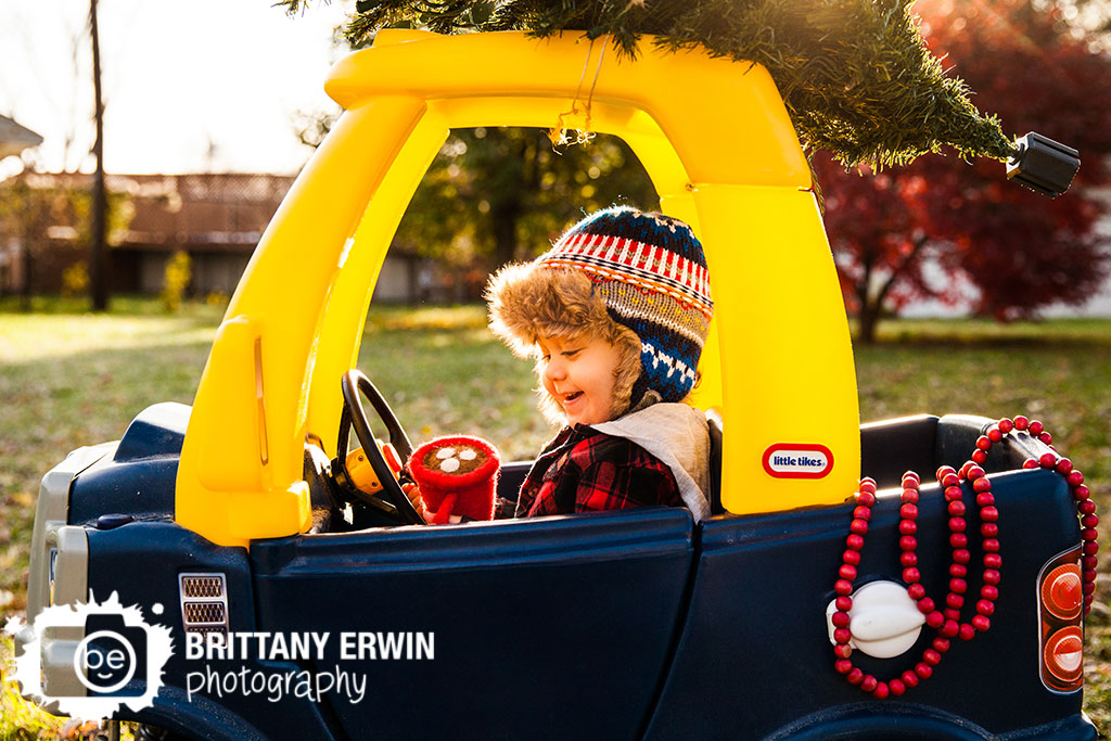 Speedway-christmas-card-photographer-boy-hot-chocolate-cup-truck.jpg