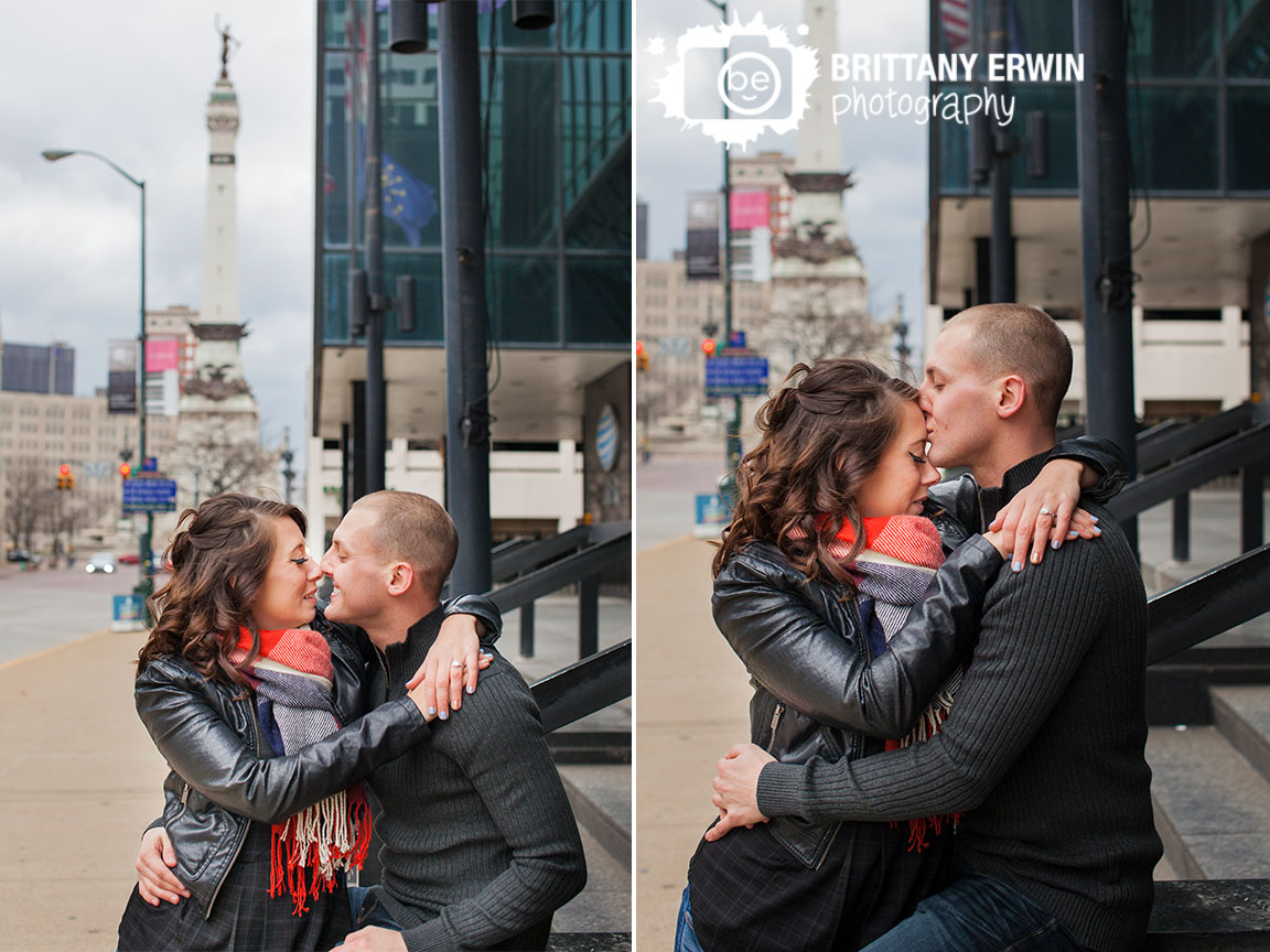 Indianapolis-engagement-downtown-photographer-winter-couple-portrait-scarf-monument-circle.jpg