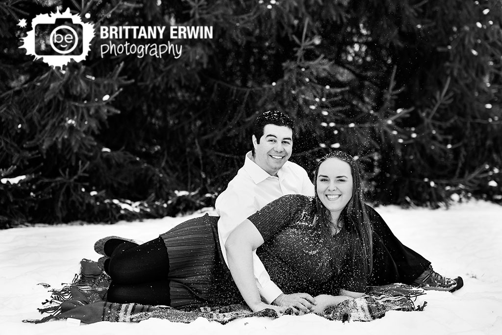 Indianapolis-outdoor-snow-winter-engagement-portrait-photographer-couple-covered-in-snowflakes-fun.jpg