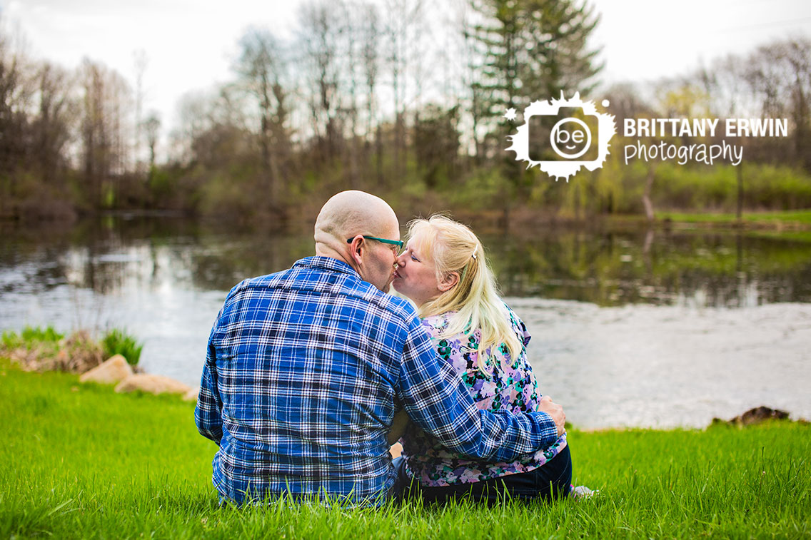 Camby-Indiana-engagement-portrait-photographer-couple-on-hill-by-pond.jpg
