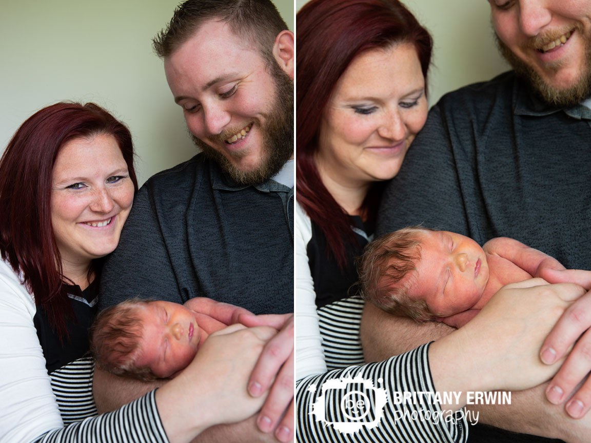 Indianapolis-newborn-portrait-photographer-couple-with-baby-girl.jpg