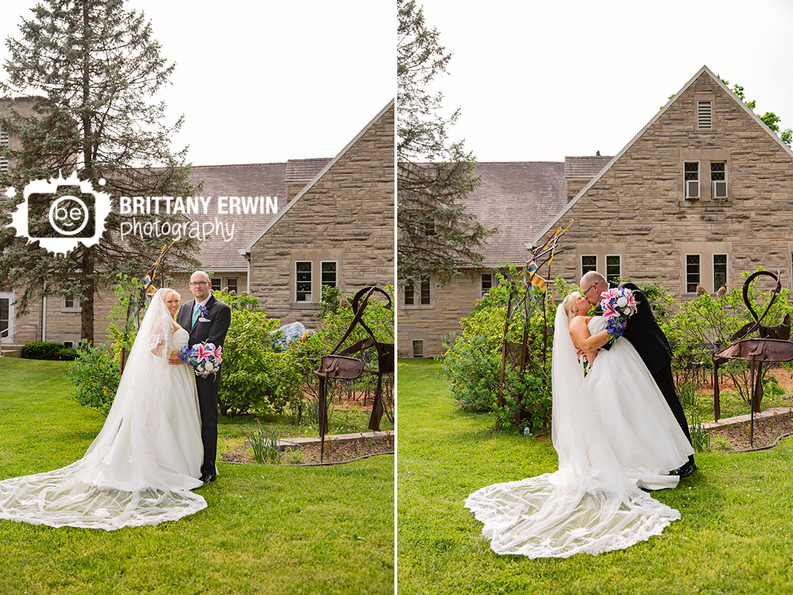 Indiana-Art-Sanctuary-wedding-photographer-bride-groom-couple-cathedral-length-veil.jpg