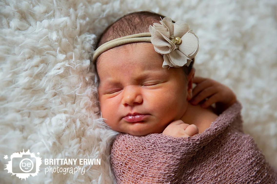 Indianapolis-newborn-baby-girl-portrait-photographer-fuzzy-blanket-sleeping-headband.jpg
