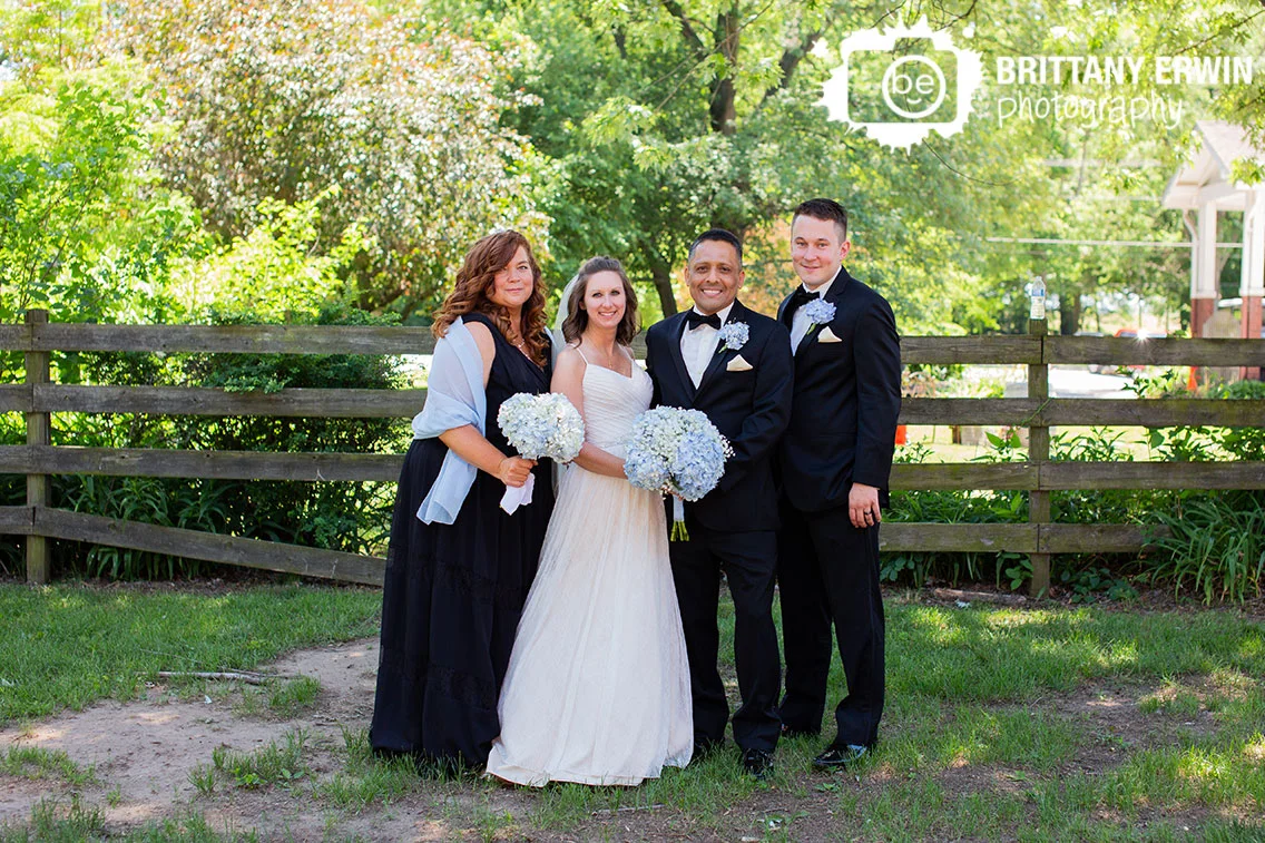 Bridal-party-watertower-estates-winery-terre-haute-wedding-photographer.jpg