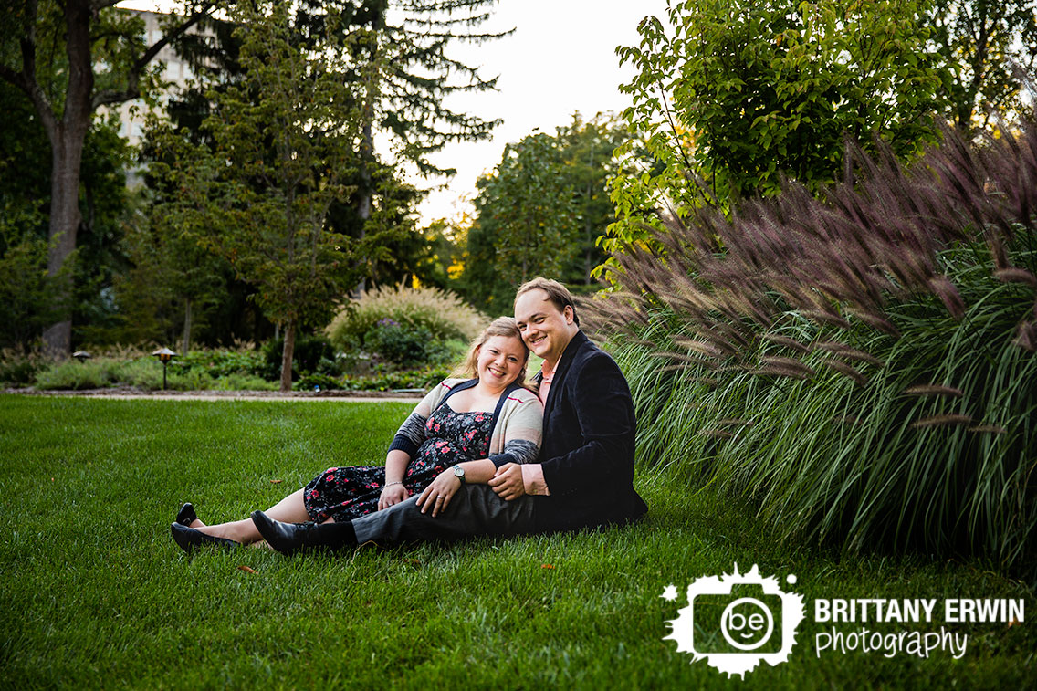 Bloomginton-Indiana-University-couple-engagement-portrait-photographer-sitting-in-grass-fall.jpg