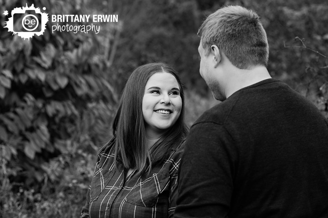 Indianapolis-engagement-portrait-photographer-couple-fall.jpg