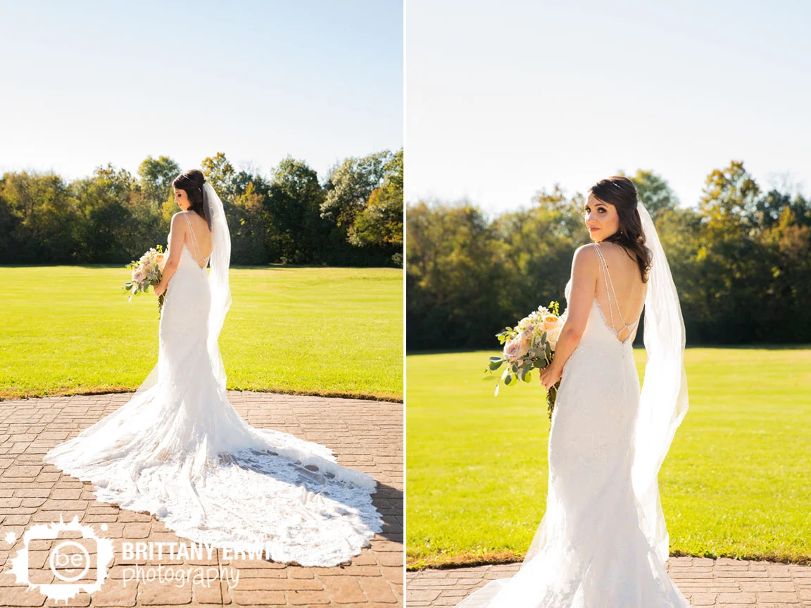 Historic-Ambassador-House-bride-molly-myrtle-bouquet-Enzoani-gown.jpg