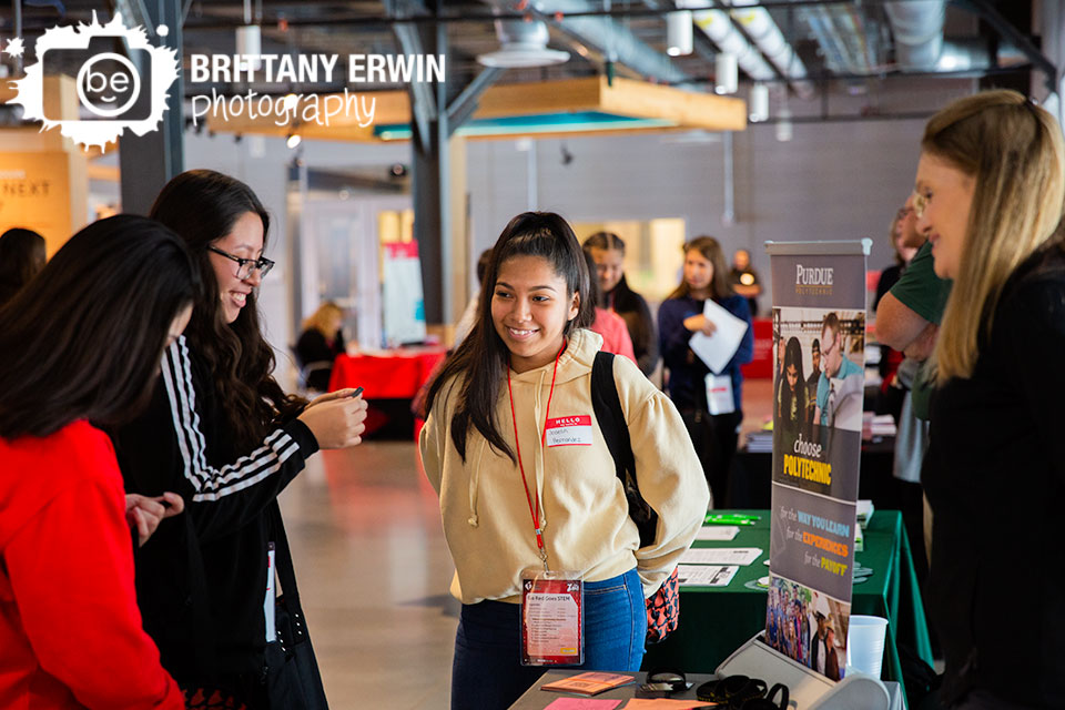 Indianapolis-women-in-STEM-event-photographer-students-at-career-college-fair.jpg