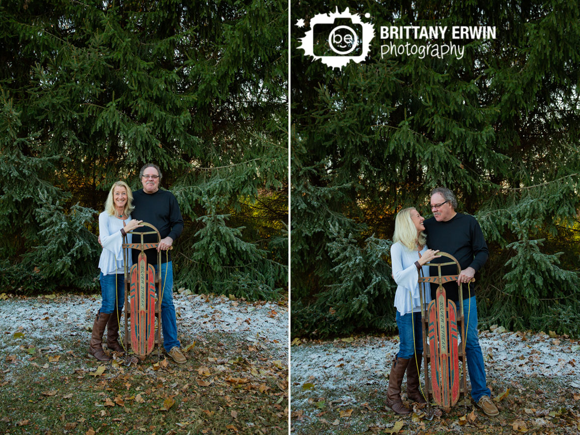 Indianapolis-Christmas-mini-session-photographer-couple-with-antique-sled.jpg