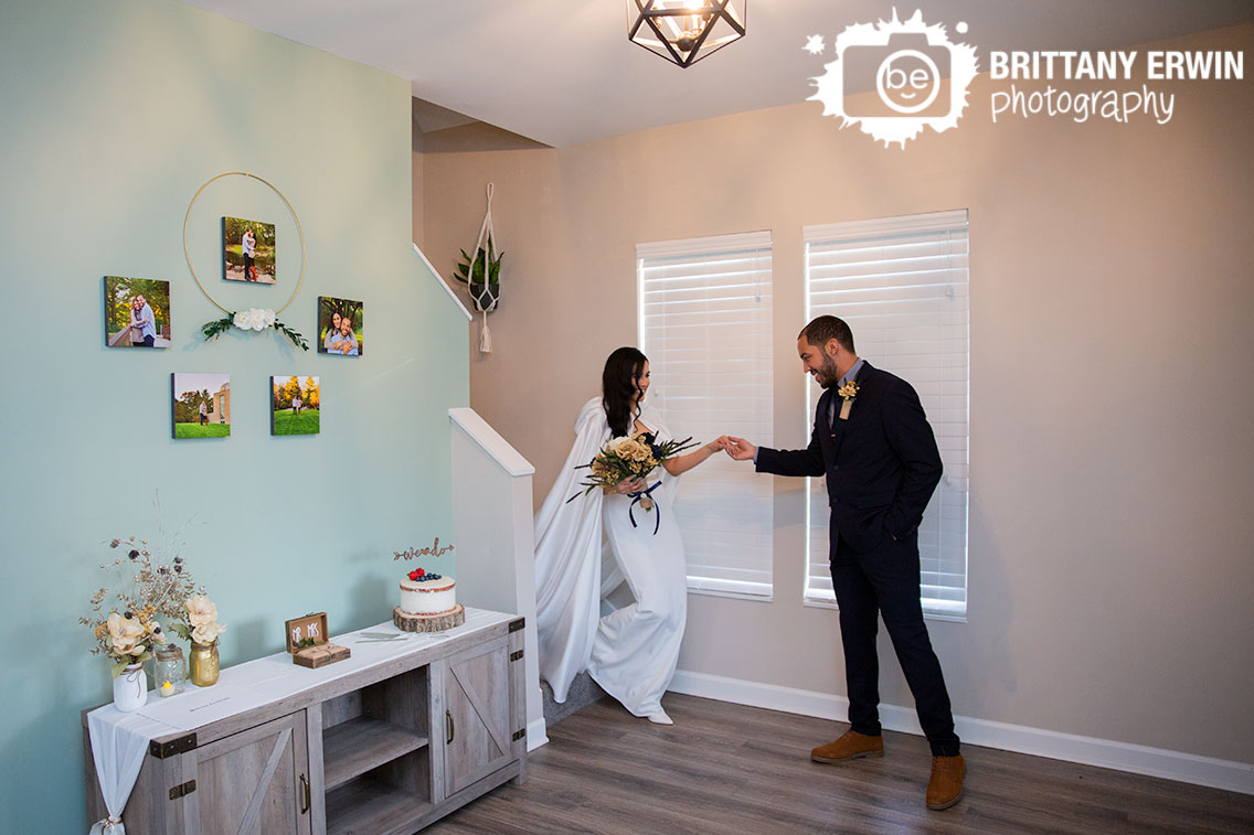 Indianapolis-elopement-photographer-first-look-in-home-cake-table.jpg