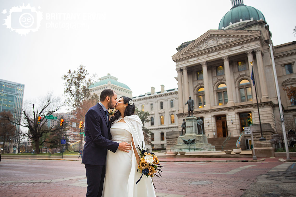 Indianapolis-downtown-elopement-photographer-bridal-portrait-state-house.jpg