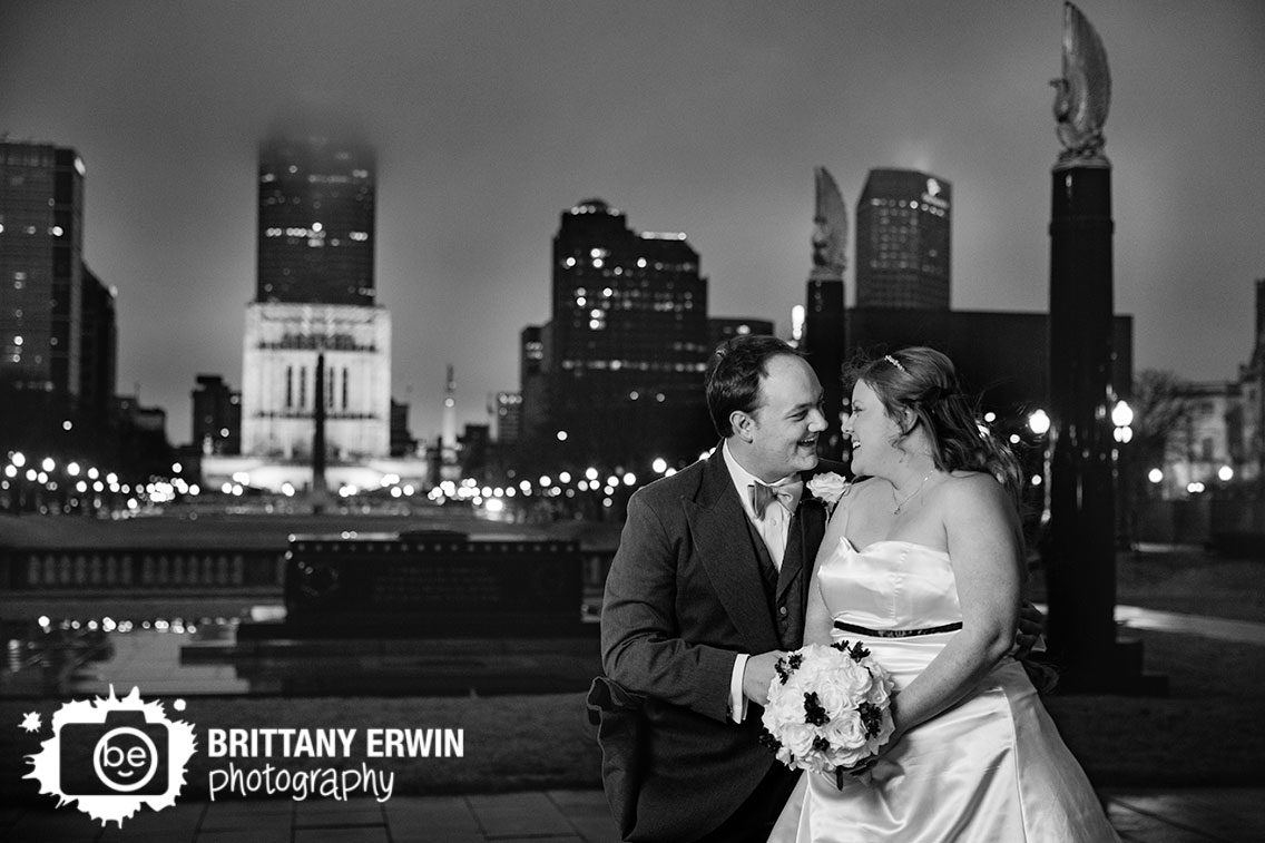 Indianapolis-downtown-central-library-wedding-photographer-couple-with-skyline-monument-circle-war-memorial.jpg