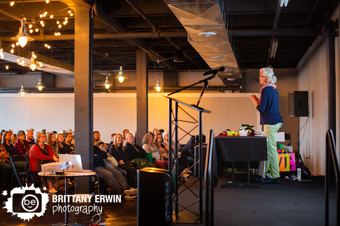 Indianapolis-event-photographer-speaker-at-Indy-VegFest-2019-audience-reaction.jpg