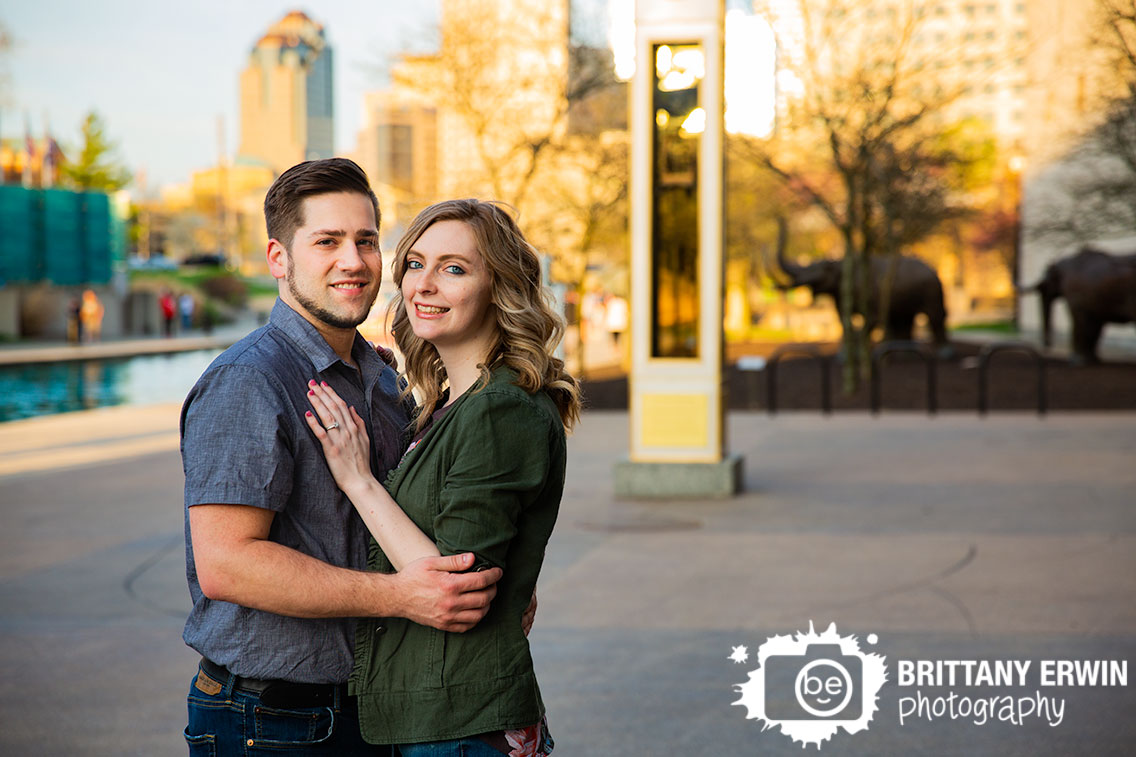 Indianapolis-engagement-portrait-photographer-couple-on-the-canal-by-indiana-state-museum.jpg