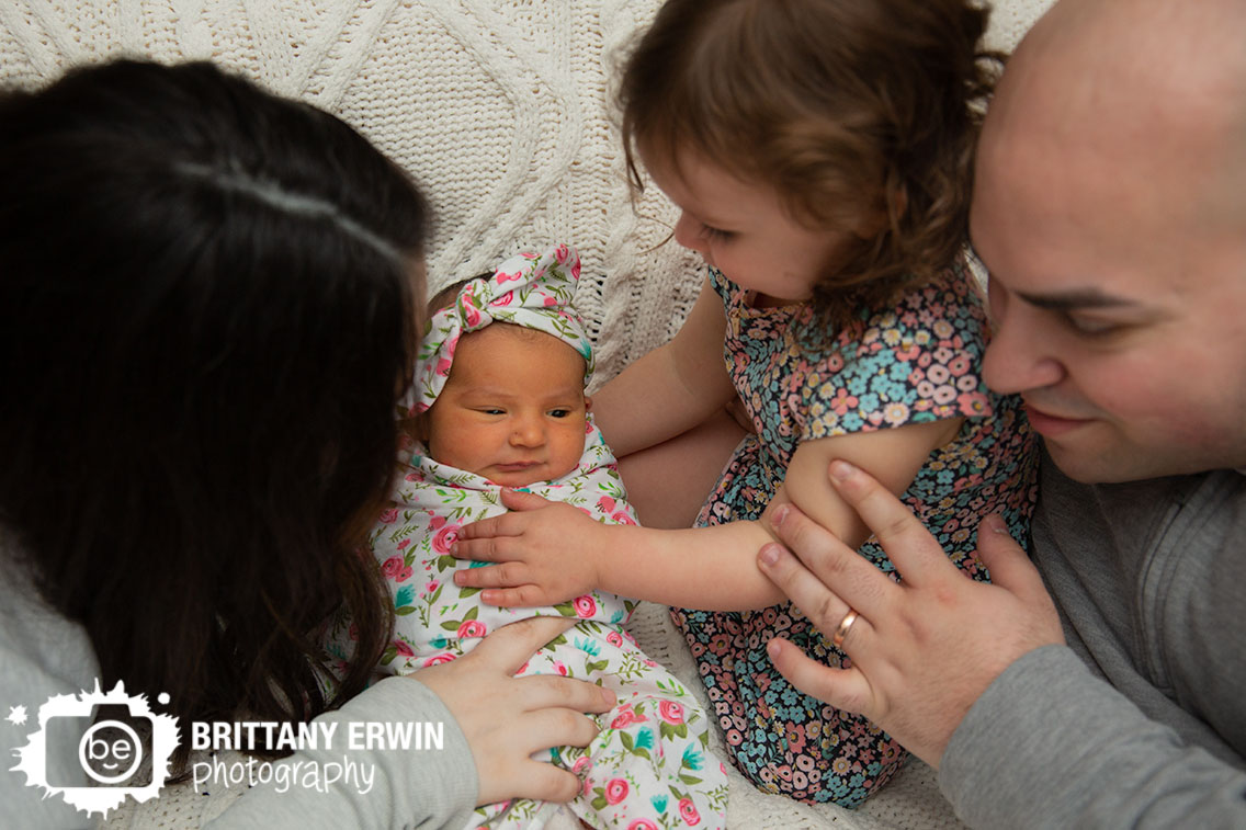 Newborn-portrait-photographer-family-group-big-sister-baby.jpg