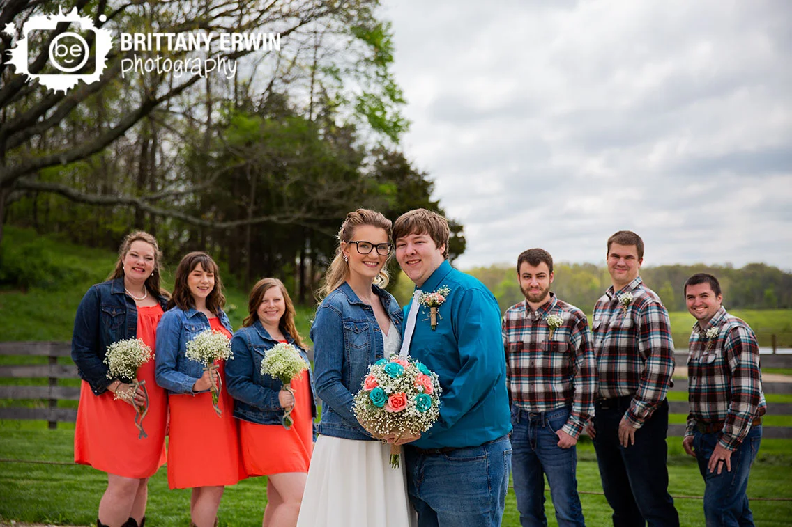 Outdoor-bridal-party-portrait-group-bridesmaids-groomsmen.jpg