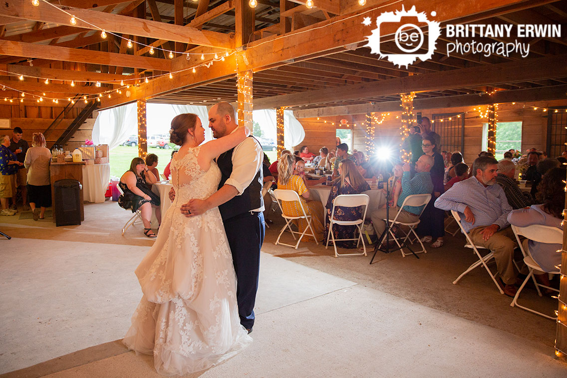 Shelbyville-Indiana-wedding-reception-first-dance.jpg