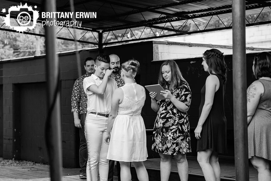 couple-exchange-vows-Indianapolis-wedding-ceremony.jpg