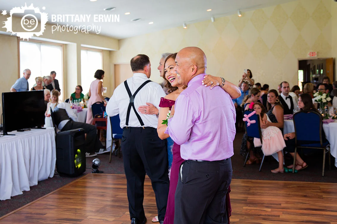 parents-of-bride-groom-couple-anniversary-dance.jpg