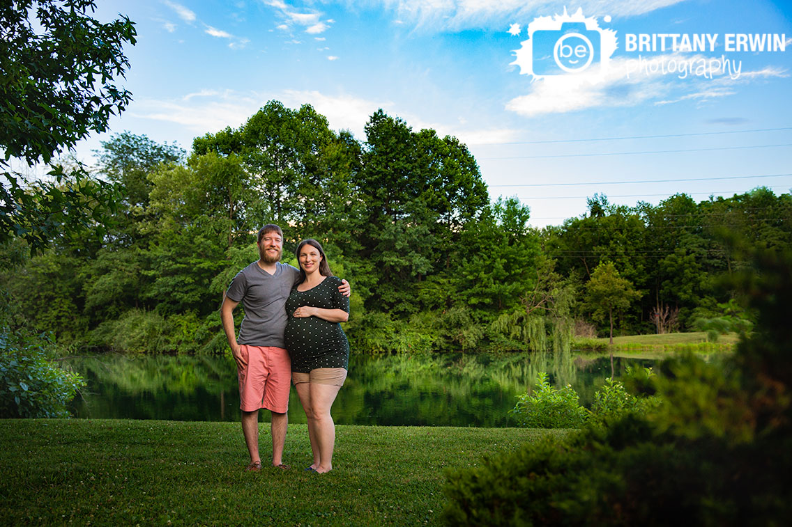 Indianapolis-maternity-portrait-photographer-summer-pond-water-couple.jpg