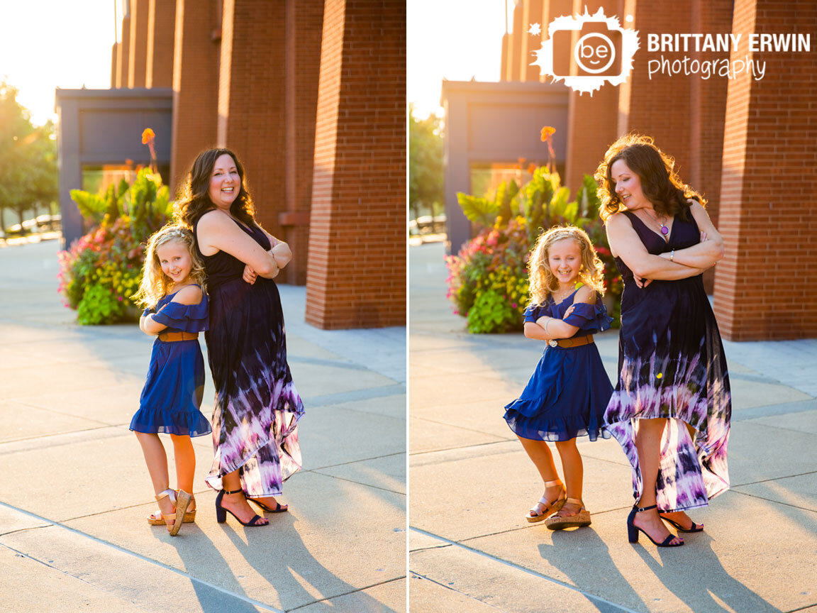 NCAA-Family-portrait-mother-daughter-outside-downtown-Indianapolis-photographer.jpg