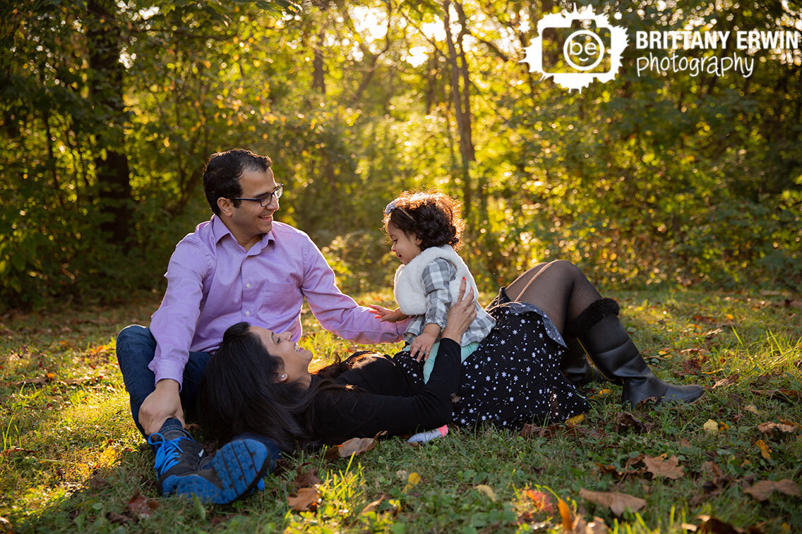 Indianapolis-portrait-photographer-family-group-fall.jpg