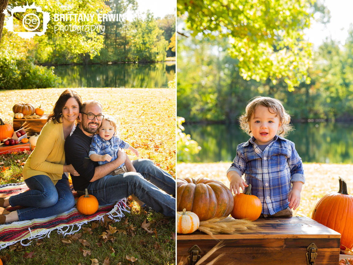Fall-mini-session-Indianapolis-portrait-photographer-pumpkin-apples-family-group.jpg