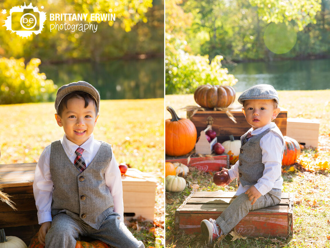 siblings-brother-boys-fall-portrait-photographer-sitting-on-pumpkin-vintage-crate.jpg
