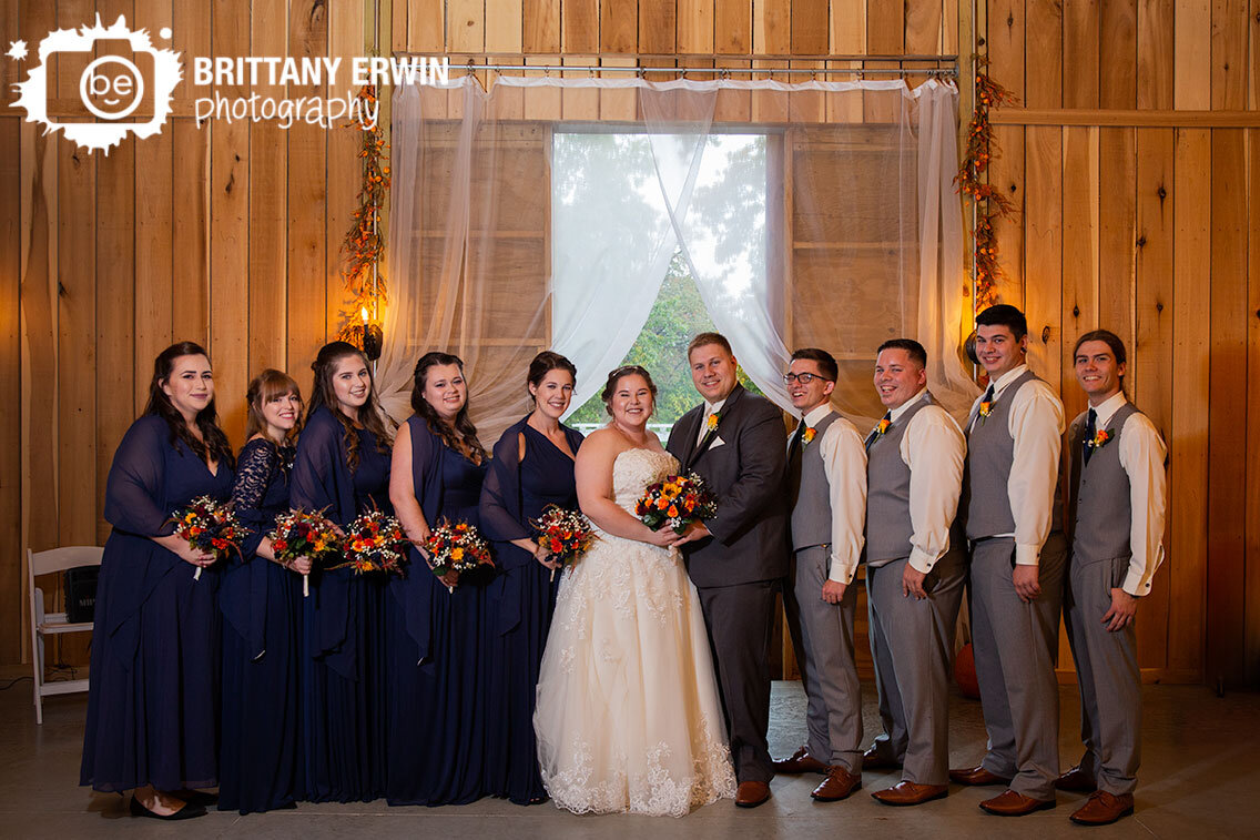 bridal-party-portrait-barn-wedding-group-groomsmen-birdesmaids.jpg