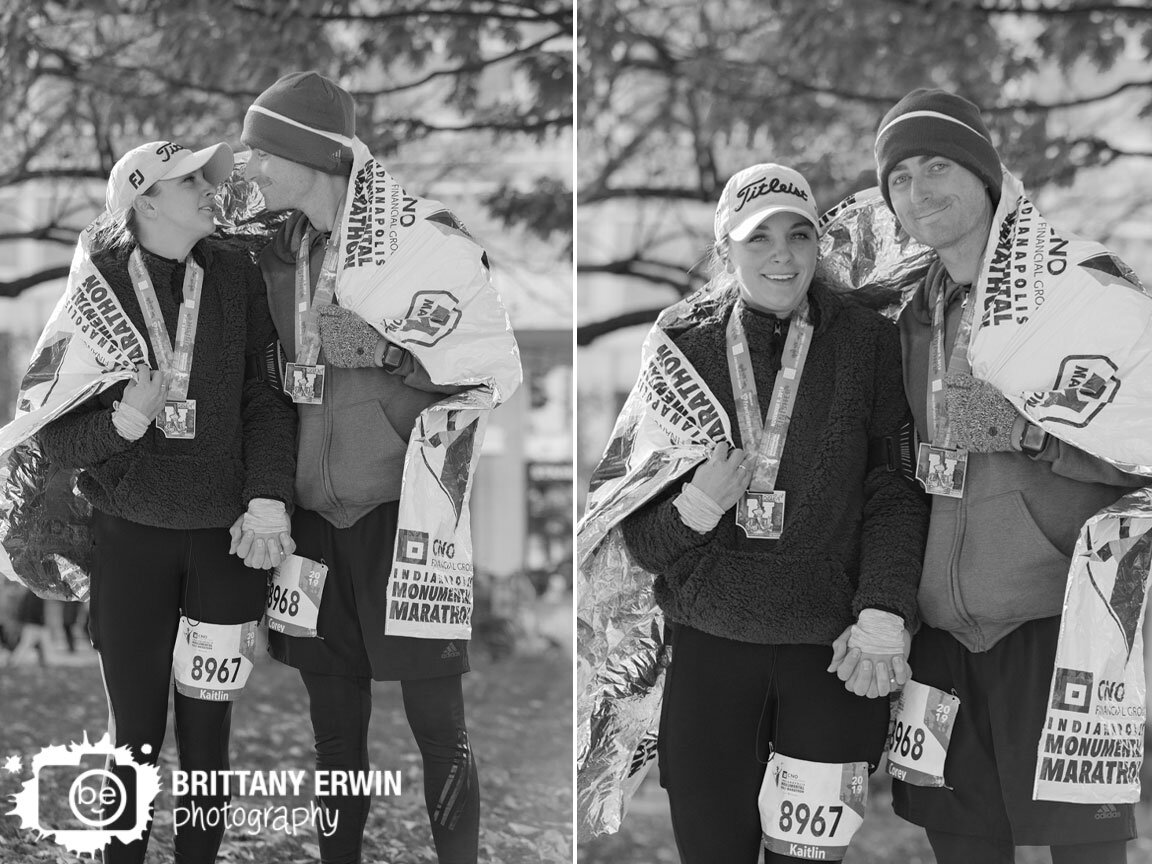 Indianapolis-monumental-marathon-couple-proposal-portrait-at-mini-finish.jpg