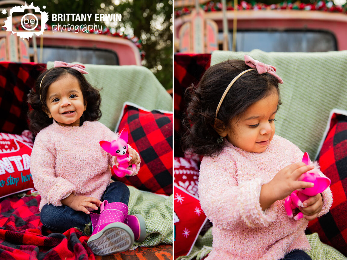 Indianapolis-christmas-portrait-photographer-birthday-girl-one-year-old.jpg