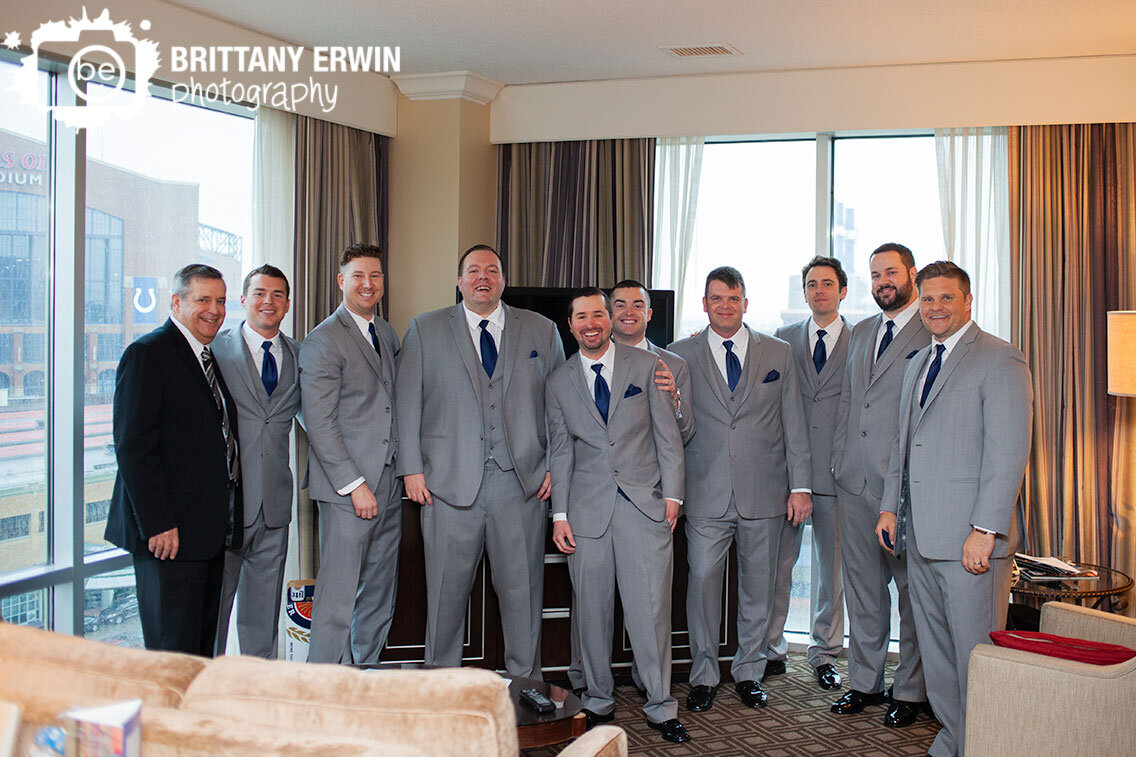 Indianapolis-omni-hotel-groom-groomsmen-in-room-getting-ready.jpg
