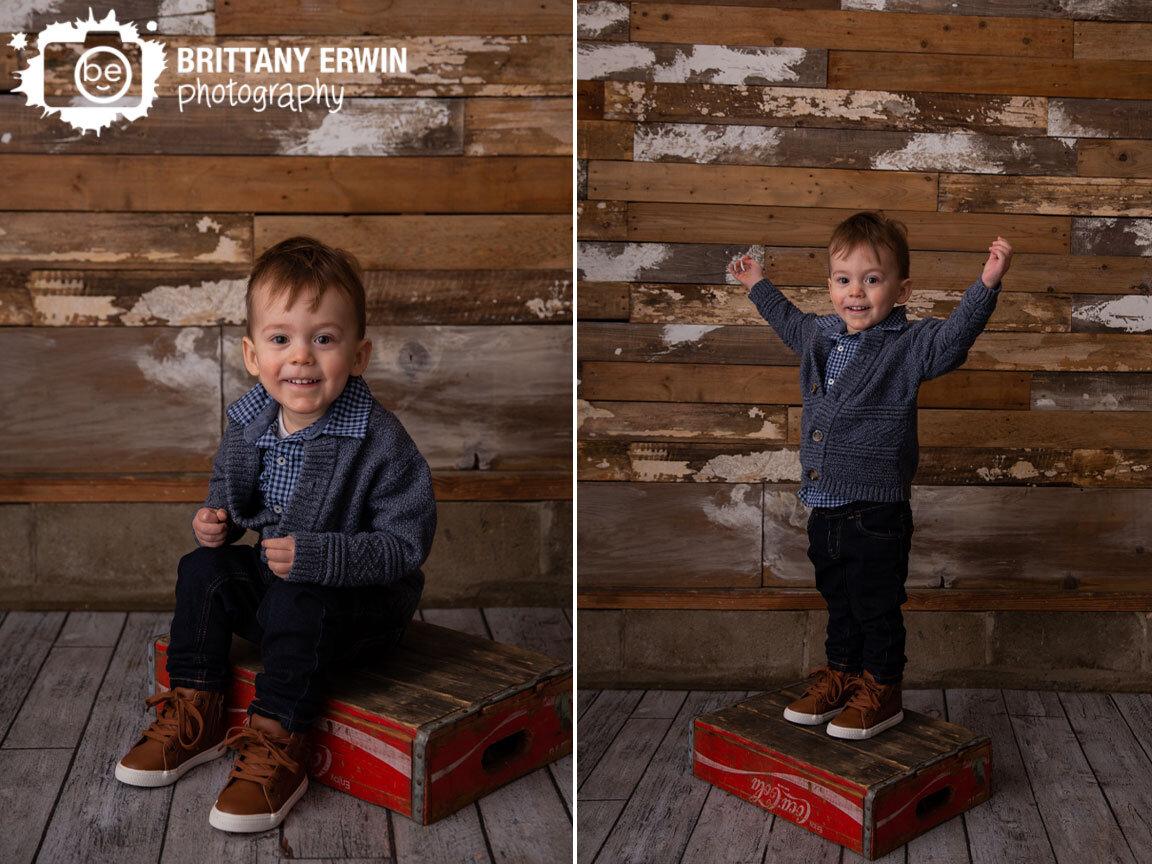 Indianapolis-portrait-photographer-toddler-boy-so-big-holding-up-arms.jpg
