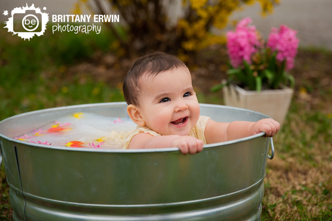 Indianapolis-portrait-photographer-baby-girl-first-birthday-flowers-milkbath.jpg