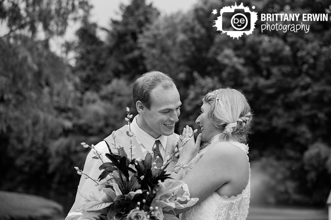 Indianapolis-wedding-photographer-couple-laughing-together-outdoor.jpg