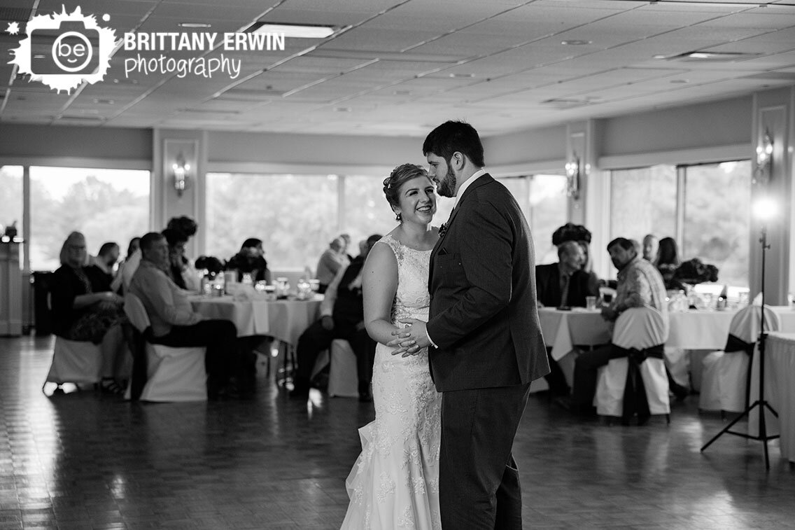 Bride-groom-first-dance-Valle-Vista-wedding-reception-venue.jpg