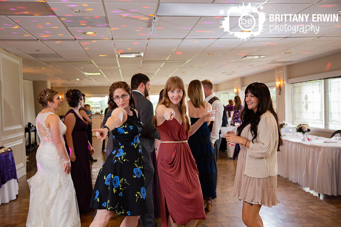 Valle-Vista-wedding-reception-venue-dance-floor-guests-fun.jpg