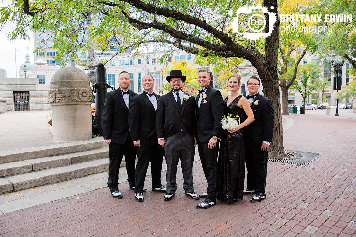 Groom-portrait-with-groomsman-and-groomswoman-bridal-party.jpg