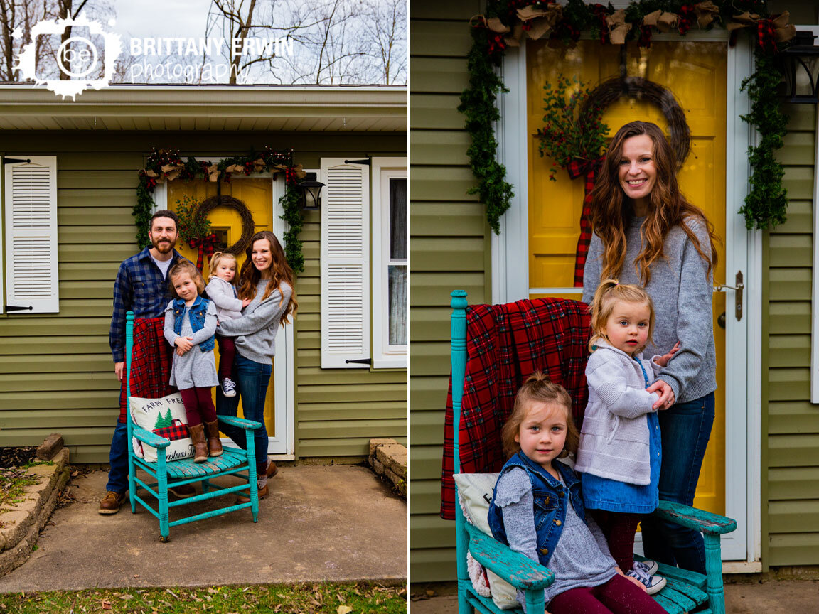 outdoor-family-portrait-Christmas-porch-session.jpg
