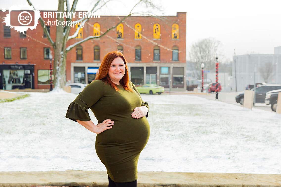 Danville-Indiana-maternity-portrait-outdoor-on-location-photographer.jpg