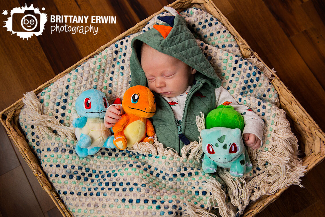 pokemon-baby-boy-newborn-portrait-photographer-starter-bulbasaur-charmander-squirtle-sleeping-lifestyle.jpg