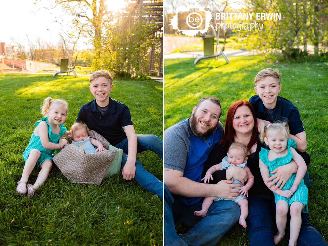 Indianapolis-Art-Center-family-portrait-photographer-group-with-3-month-milestone-spring.jpg