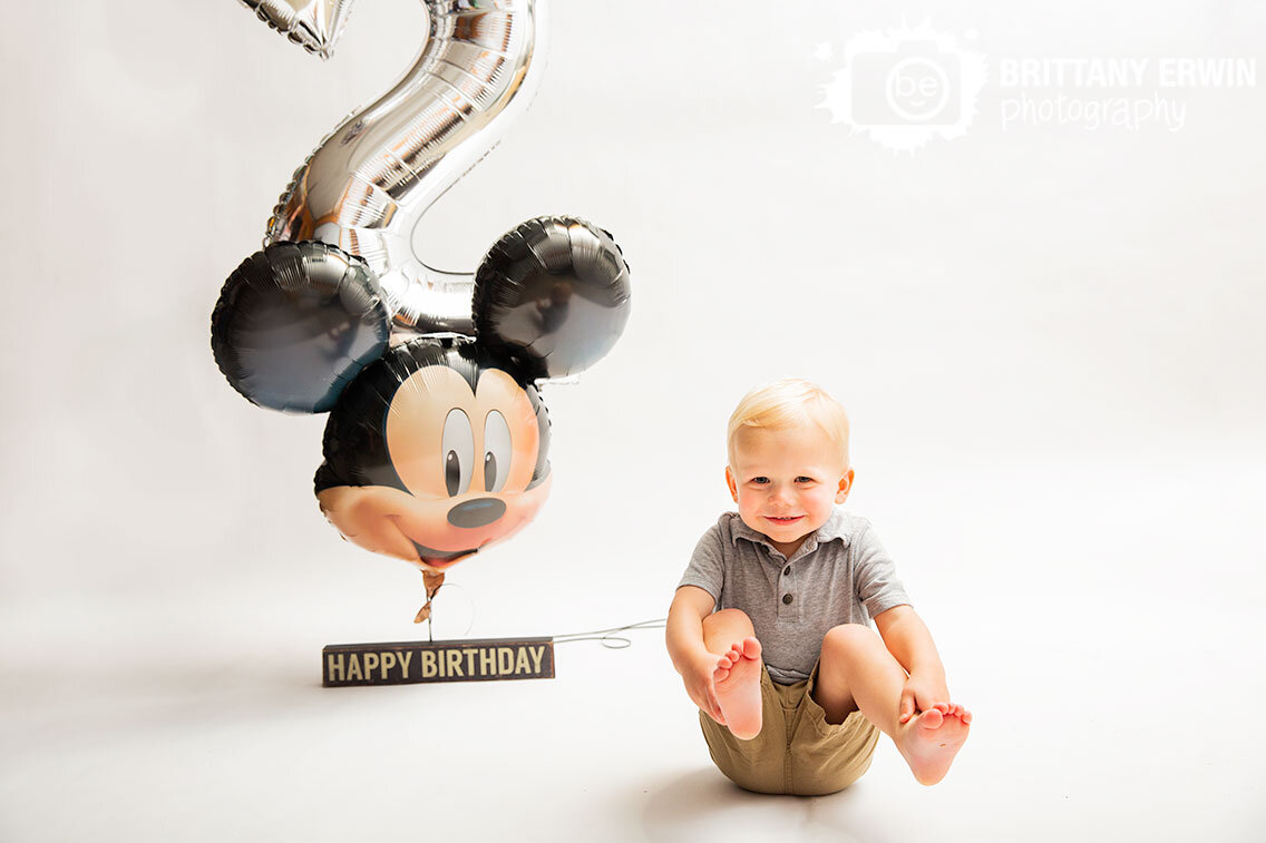 Indianapolis-portrait-photographer-boy-happy-birthday-2-balloon-mickey-mouse.jpg