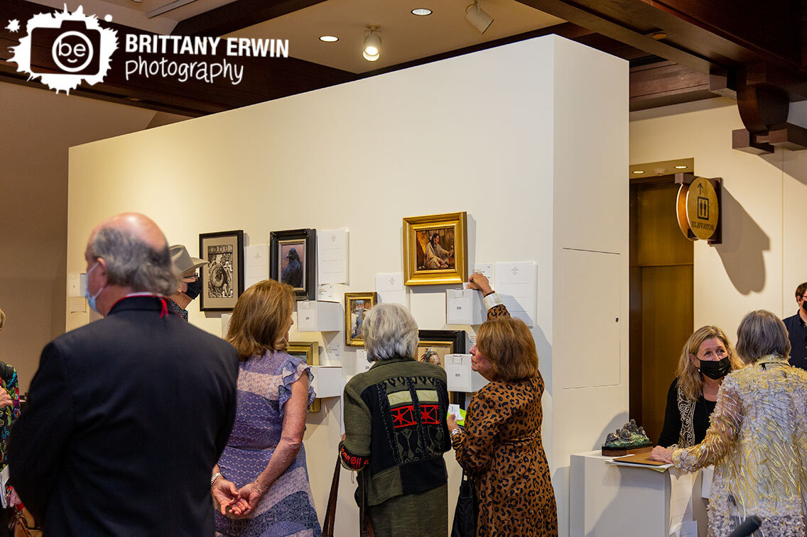 Indianapolis-event-photographer-2021-art-show-and-sale-at-Eiteljorg.jpg