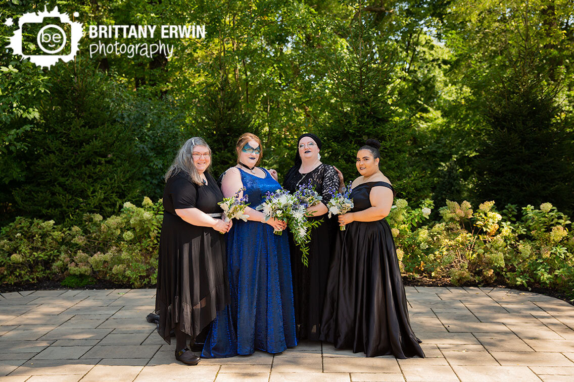 Indianapolis-wedding-photographer-bridal-party-group-portrait.jpg