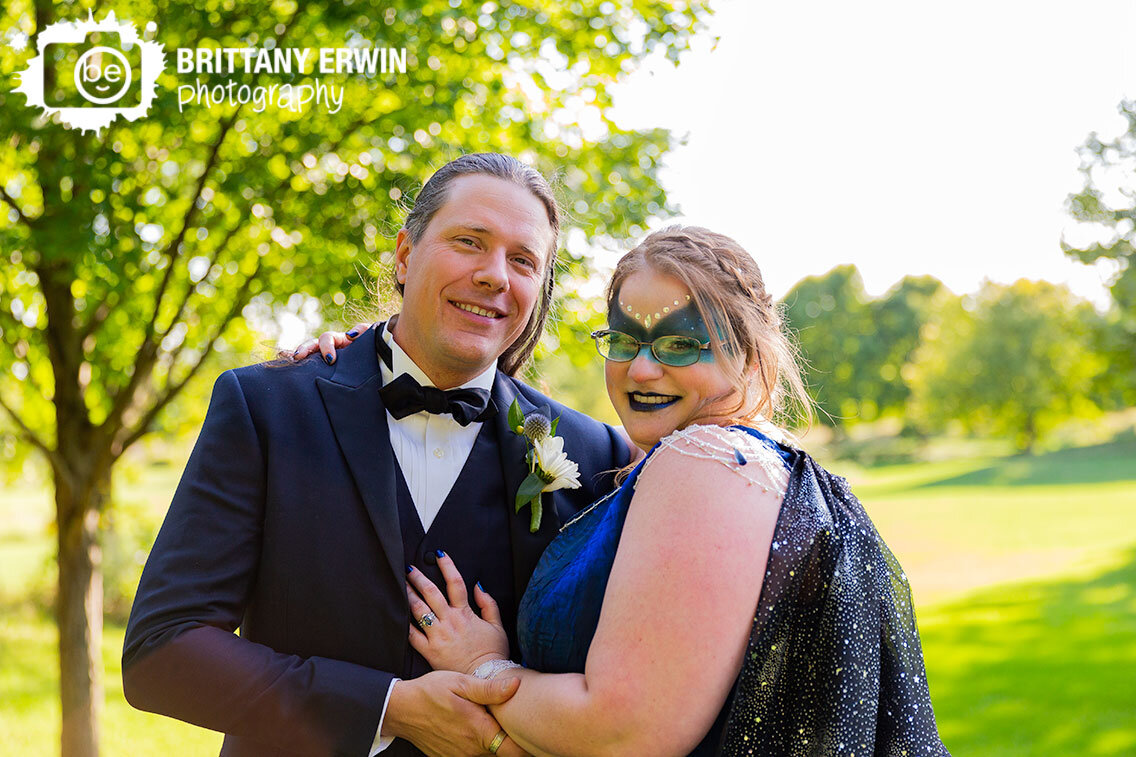 Indianapolis-wedding-photographer-couple-outside-bridal-portrait-star-cape.jpg